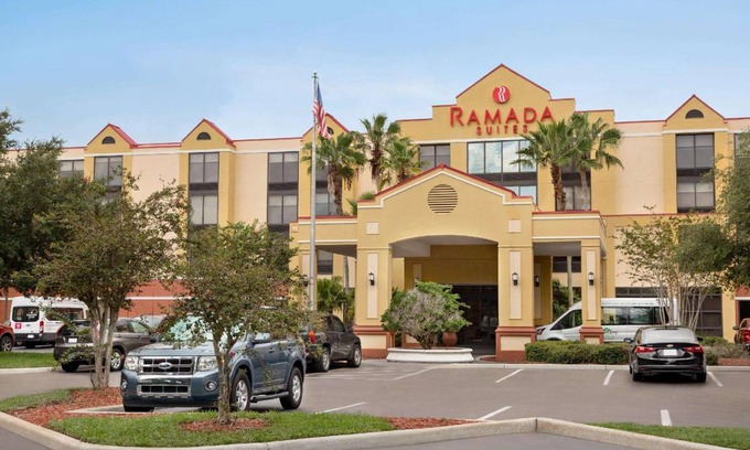 Airport North Hotel | 39 m² Hotel ∙ 127 guests