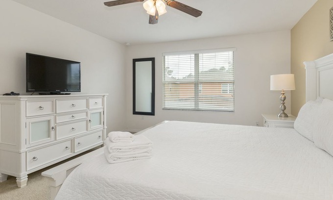 Indian Wells House | 4 Bedroom/3.5 Bathroom Veranda Palms (2667SC)