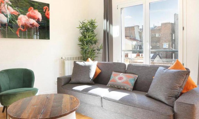 Les Lilas Apartment | 40 m² Serviced apartment ∙ 2 bedrooms ∙ 6 guests