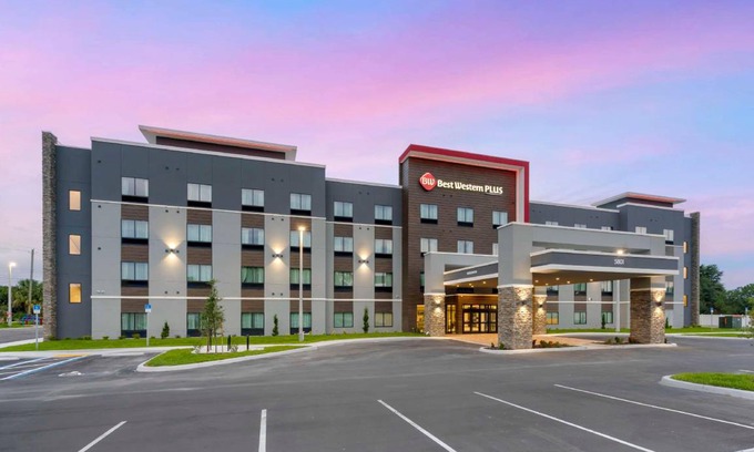 Winter Haven Hotel | 41 m² Hotel ∙ 127 guests