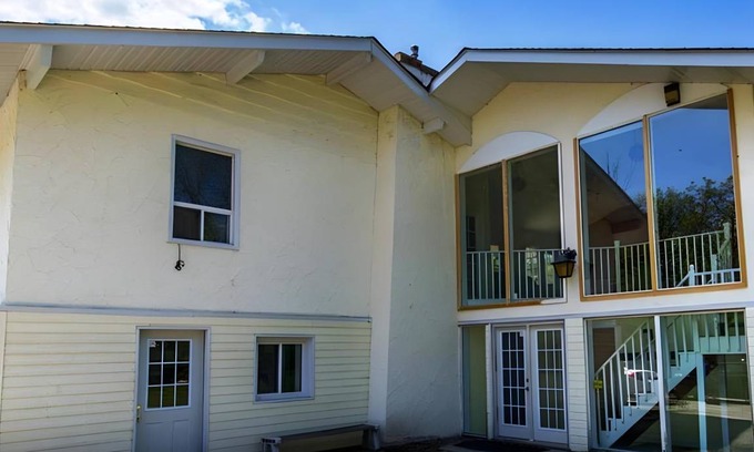 The Blue Mountains Ski Chalet | 483 m² Chalet ∙ 8 bedrooms ∙ 16 guests