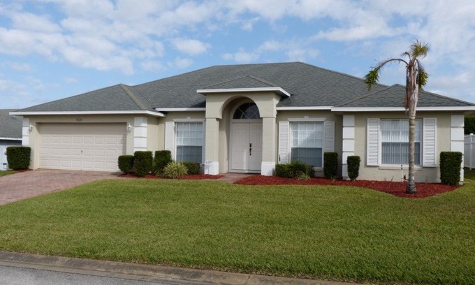 Tuscan Ridge Villa | 5 bedroom 3 bathroom villa at Tuscan Ridge only 15 mins from Disney