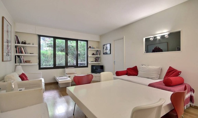 Les Halles Apartment | 54 m² Apartment ∙ 1 bedroom ∙ 2 guests