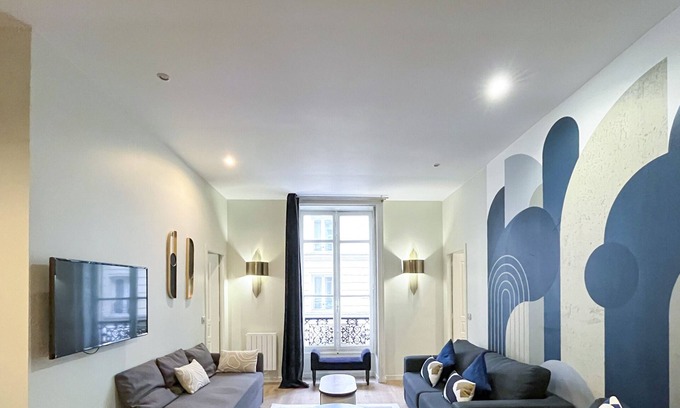 8th Arrondissement Apartment | 64 - Urban Luxury Flat near Champs-Elysées