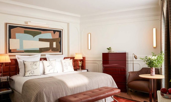 Saint-Germain-des-Pres Hotel | 65 m² Hotel ∙ 8 guests