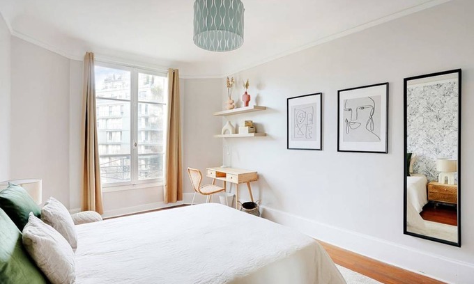 15th Arrondissement Resort | 65 m² Private room ∙ 1 bedroom ∙ 4 guests