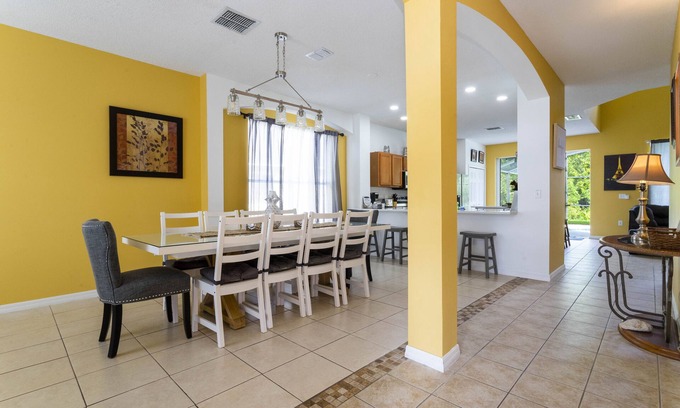 Kissimmee House | 7 Bedroom Luxury Home , Sleeps 16
