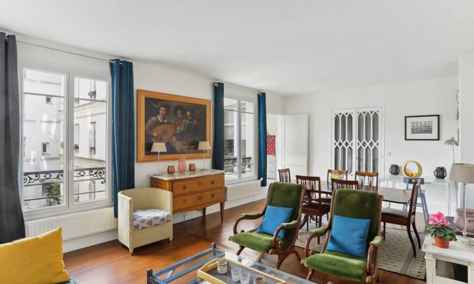 7th Arrondissement Apartment | 75 m² Apartment ∙ 2 bedrooms ∙ 4 guests