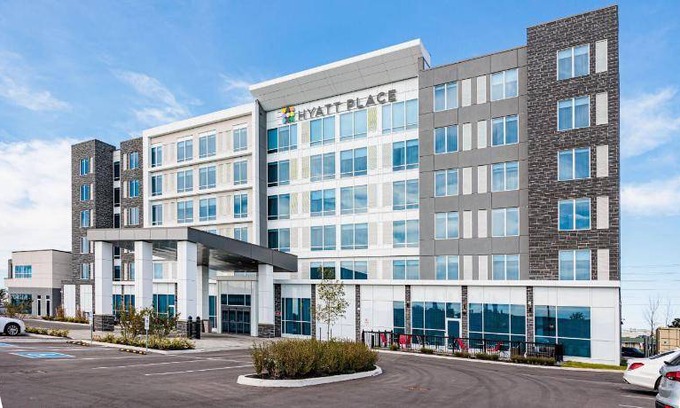 Airport Road Business Centre Hotel | 75 m² Hotel ∙ 127 guests