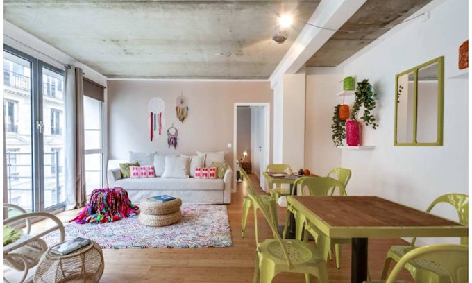 Quartier Saint-Georges Apartment | 80 m² Apartment ∙ 3 bedrooms ∙ 6 guests