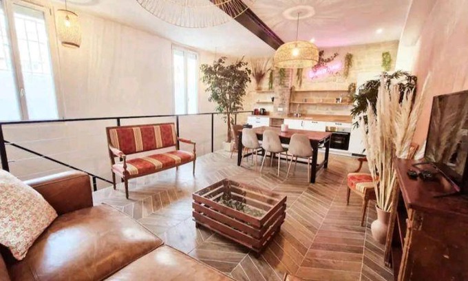Clichy Apartment | 80 m² Apartment ∙ 2 bedrooms ∙ 7 guests