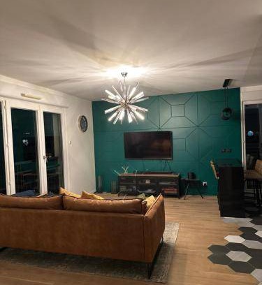 Saint-Ouen Apartment | 80 m² Apartment ∙ 2 bedrooms ∙ 5 guests