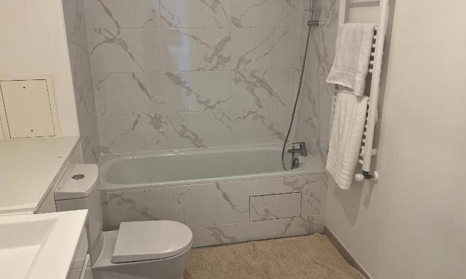 Le Blanc-Mesnil Apartment | 85 m² Apartment ∙ 2 bedrooms ∙ 4 guests