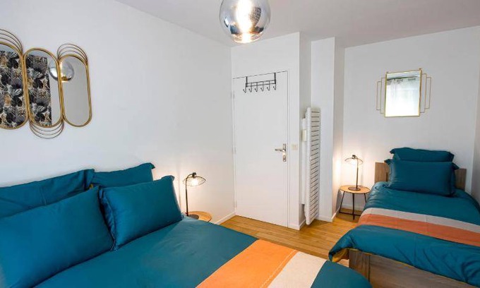 Aubervilliers Apartment | 85 m² Apartment ∙ 3 bedrooms ∙ 10 guests