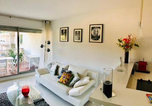 20th Arrondissement Apartment | 85 m² Apartment ∙ 3 bedrooms ∙ 9 guests