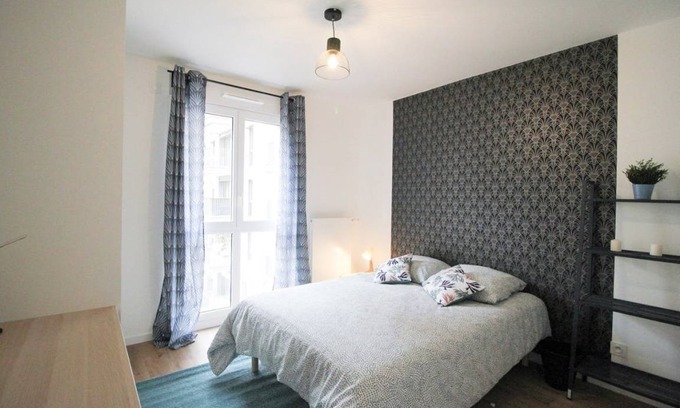 Clichy Resort | 90 m² Private room ∙ 1 bedroom ∙ 5 guests