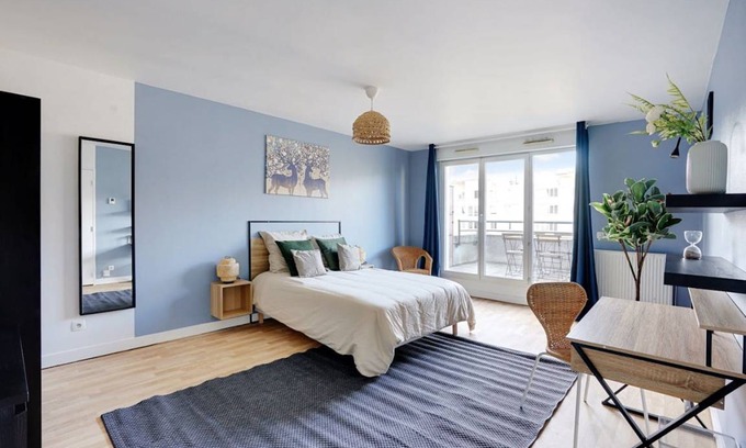Villejuif Resort | 93 m² Private room ∙ 1 bedroom ∙ 4 guests