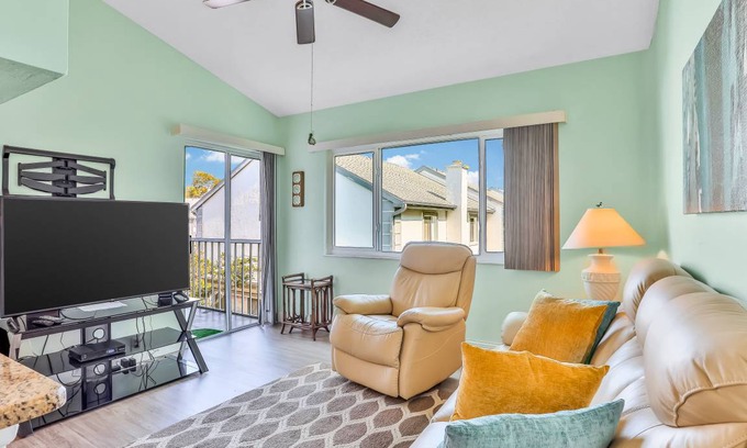 Villages of Seaport Condo | 94 m² Condo ∙ 2 bedrooms ∙ 4 guests