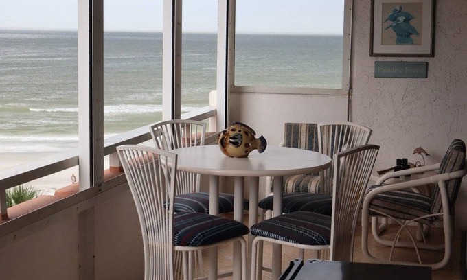 Redington Shores Condo | 98 m² Condo ∙ 1 bedroom ∙ 3 guests