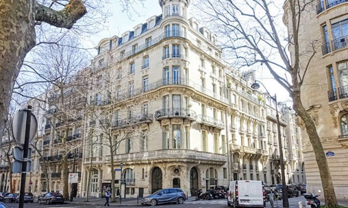 L'Europe Apartment | A STUNNING 100M2 FRENCH APARTMENT BY THE CHAMPS ELYSEES -A SPACE OF LUXURY