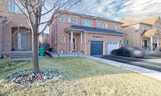 Brampton House | Affordable Luxury: Entire Private 2 Story House in GTA