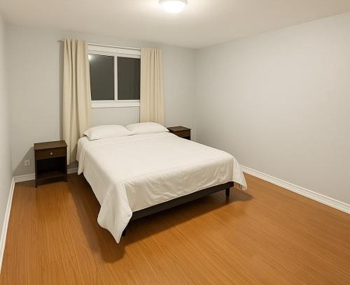 Bramalea House | Airport Rooms