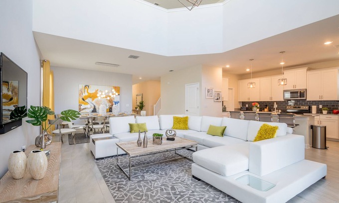 Davenport House | (AM1581) Home 5/5 Private Pool & Jaccuzi, Free Waterpark