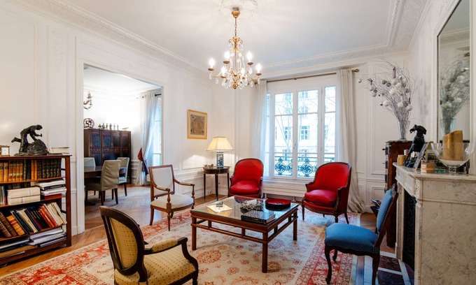 Quartier de l'Ecole-Militaire Apartment | Apartment ∙ 3 bedrooms ∙ 5 guests