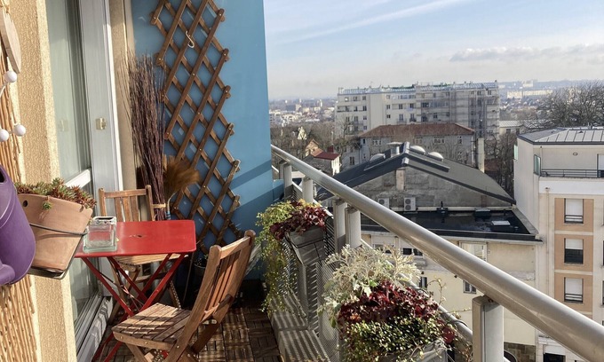 Joinville-le-Pont Apartment | Apartment 'Appartement Joinville Le Pont' with Balcony and Wi-Fi