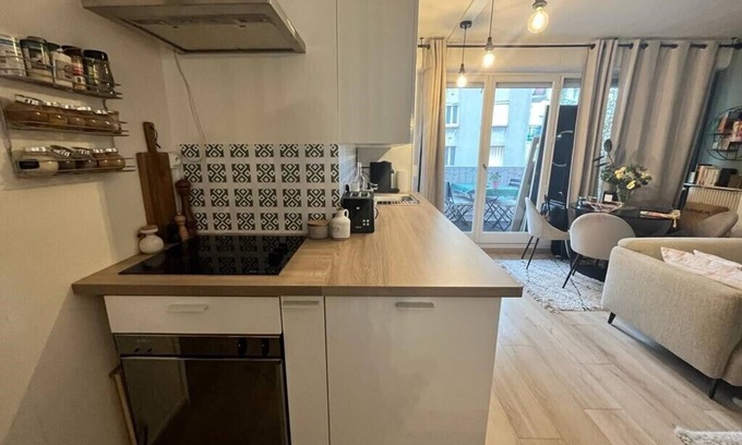 15th Arrondissement Apartment | Appartement 2 Chambres Avec Terrasse Proche Tour Eiffel