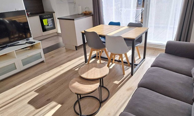 Colombes Apartment | Appartement de 3 chambres à 15 min de Paris, avec parking souterrain sécurisé.