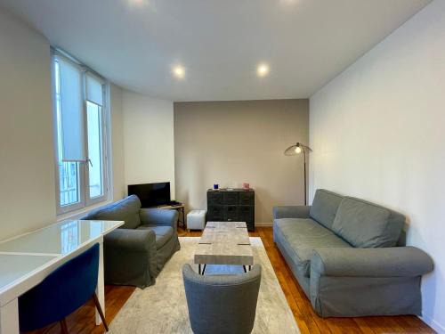 Saint-Thomas-d'Aquin Apartment | Appartement Raspail St germain Paris