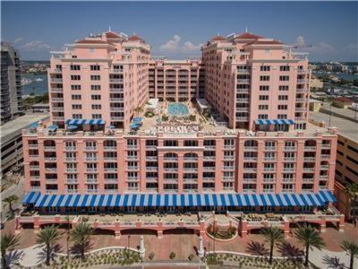 Clearwater Beach Apartment | Aqualea Hyatt Residences Suite 601 condo