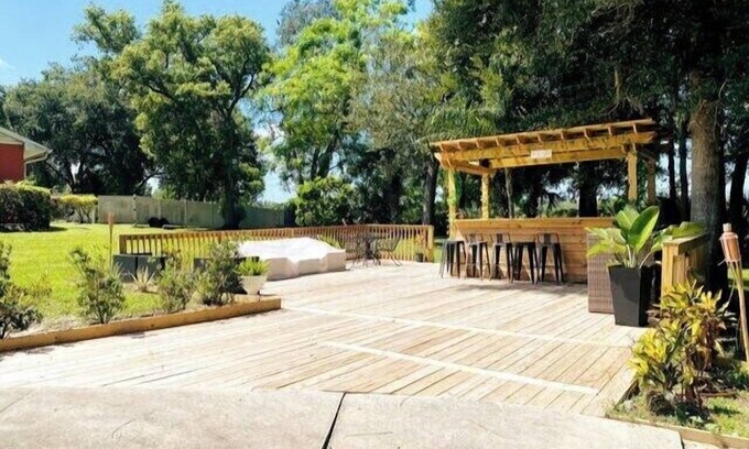 Orlovista Villa | Banana Leaf Villa- Book your gathering today!