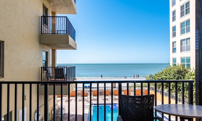 Madeira Beach Condo | BEACH LOUNGES AND UMBRELLA SERVICE INCLUDED! VALUE 200 DOLLARS PER WEEK