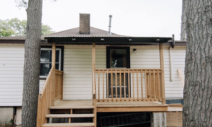 Wasaga Beach Cottage | BEACHFRONT COTTAGE IN WASAGA BEACH - SANDPIPER BEACH RESORT - COTTAGE # 13
