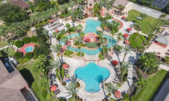 Wellington Apartment | Beautiful 4BR Townhome in Regal Palms Resort