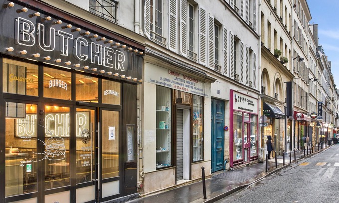 Chaussee-d'Antin Apartment | Beautiful flat just nearby Madeleine in Paris - Welkeys