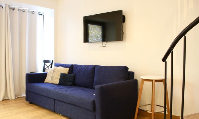Belleville Apartment | Beautiful town house Buttes Chaumont/Belleville !