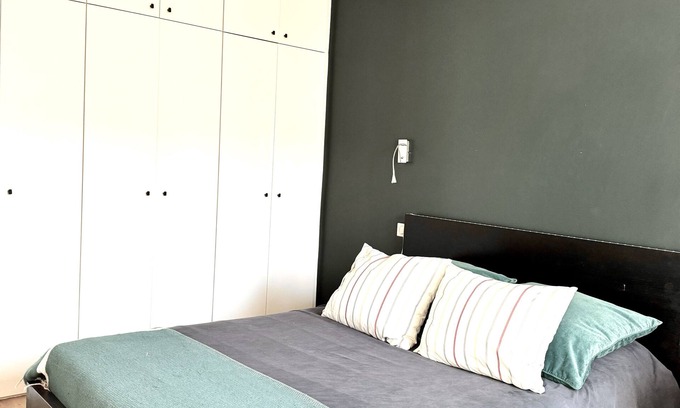 Neuilly-sur-Seine Apartment | Bel Appartement Parisien