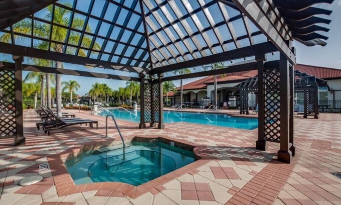 Lake Berkley House | Bella Vida Homes - Close to Disney and Universal!