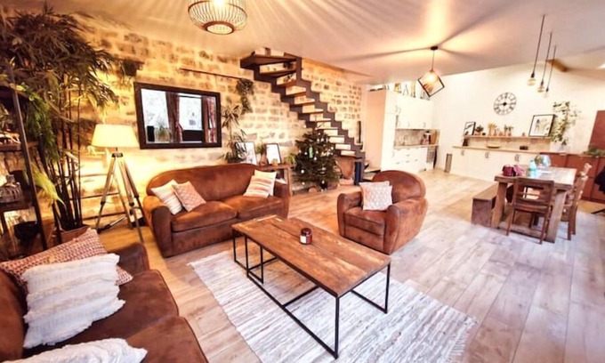 Clichy Apartment | Belle Maison Avec Jardin, Centre-ville, Métro
