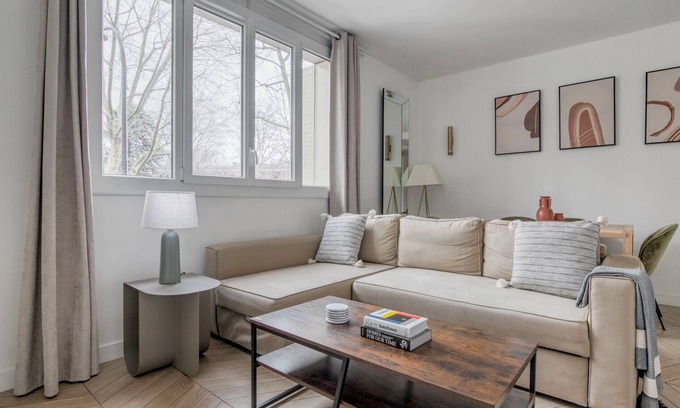Prince–Marmottan Apartment | Blueground | Auteuil, near park & tennis courts