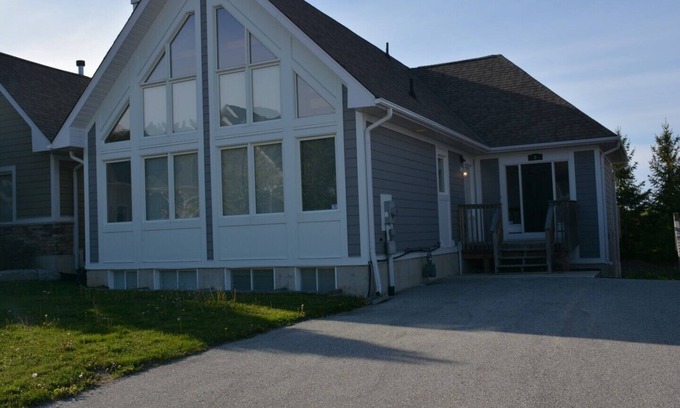 Craigleith Cottage | BRAND NEW Designer Cottage/Chalet in Blue Mountain - SUMMER RENTAL