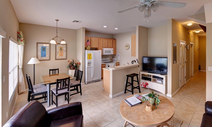 Kissimmee House | Brand new villa near all mayor themeparks & airport. Private jacuzzi & Pool !