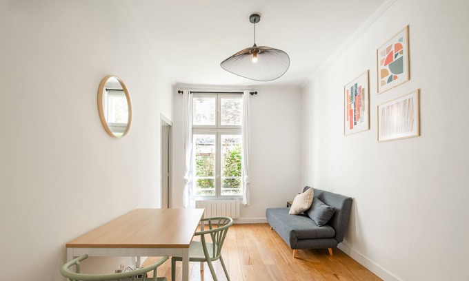 Levallois-Perret Apartment | Bright and cozy apartment, ideally located in Levallois Perret