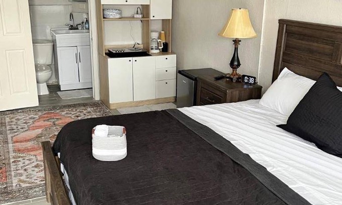 Bryant Ski Chalet | Chalet ∙ 1 bedroom ∙ 4 guests