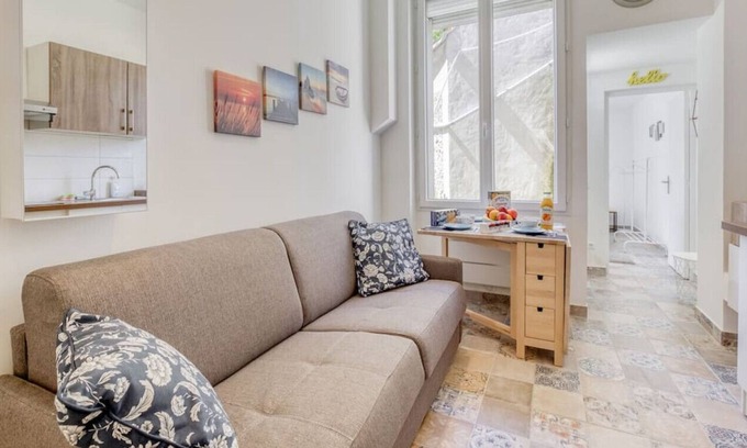 Les Gondoles Apartment | charming apartment near Orly, shops, RER