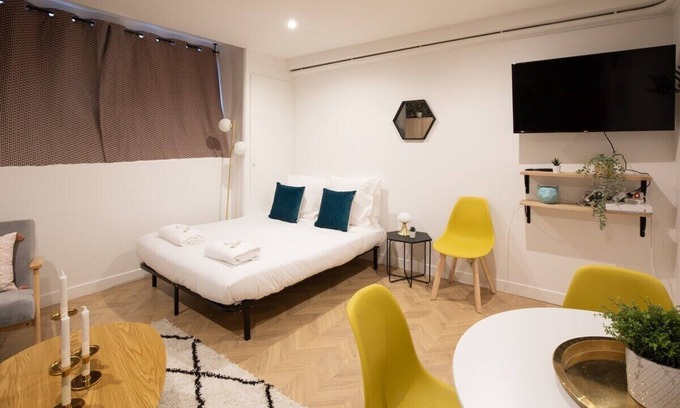 Quartier de la Plaine-de-Monceaux Apartment | Charming apartment close toArc Triomphe - 2P