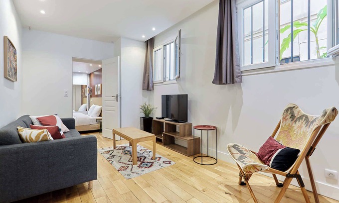 Les Halles Apartment | Charming flat in the heart of Paris